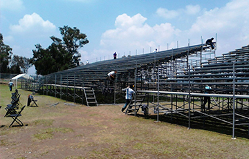 RENTA DE GRADAS PARA CARRERAS
